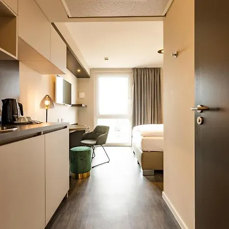 Maseven Messe Trudering Aparthotel 4*